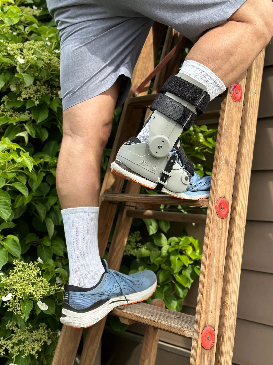 Walking Boot and AFO Alternative - RecoverX Brace